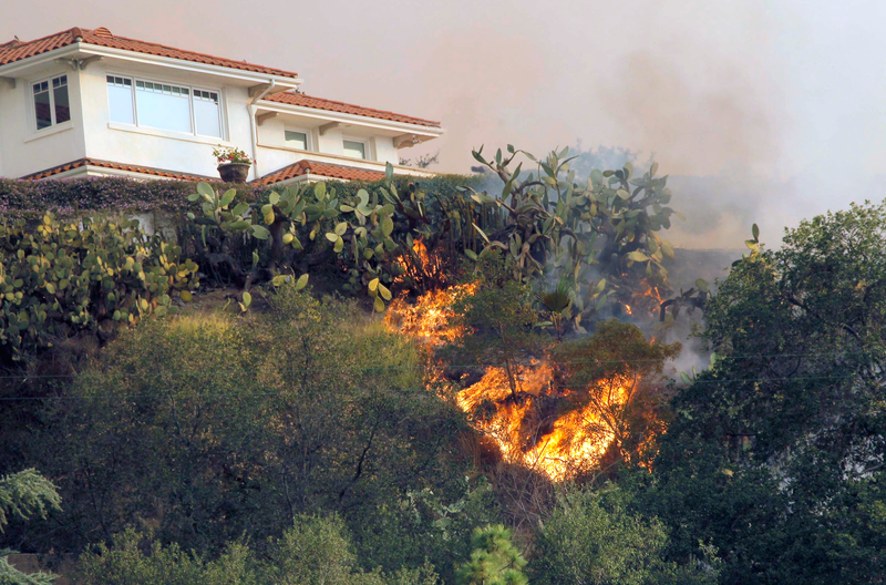 Illustration for article titled Impressive images of the California wildfire